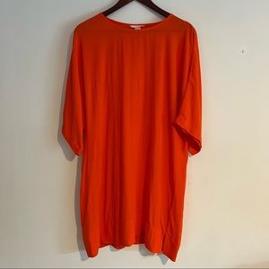 THE summer dress! Oversized fit and flowy material.